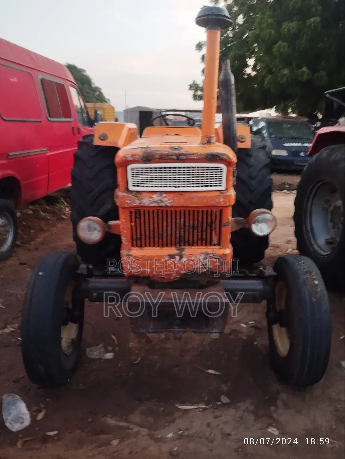 Fiat 640 Tractor Head With Auxiliary 4wheels.