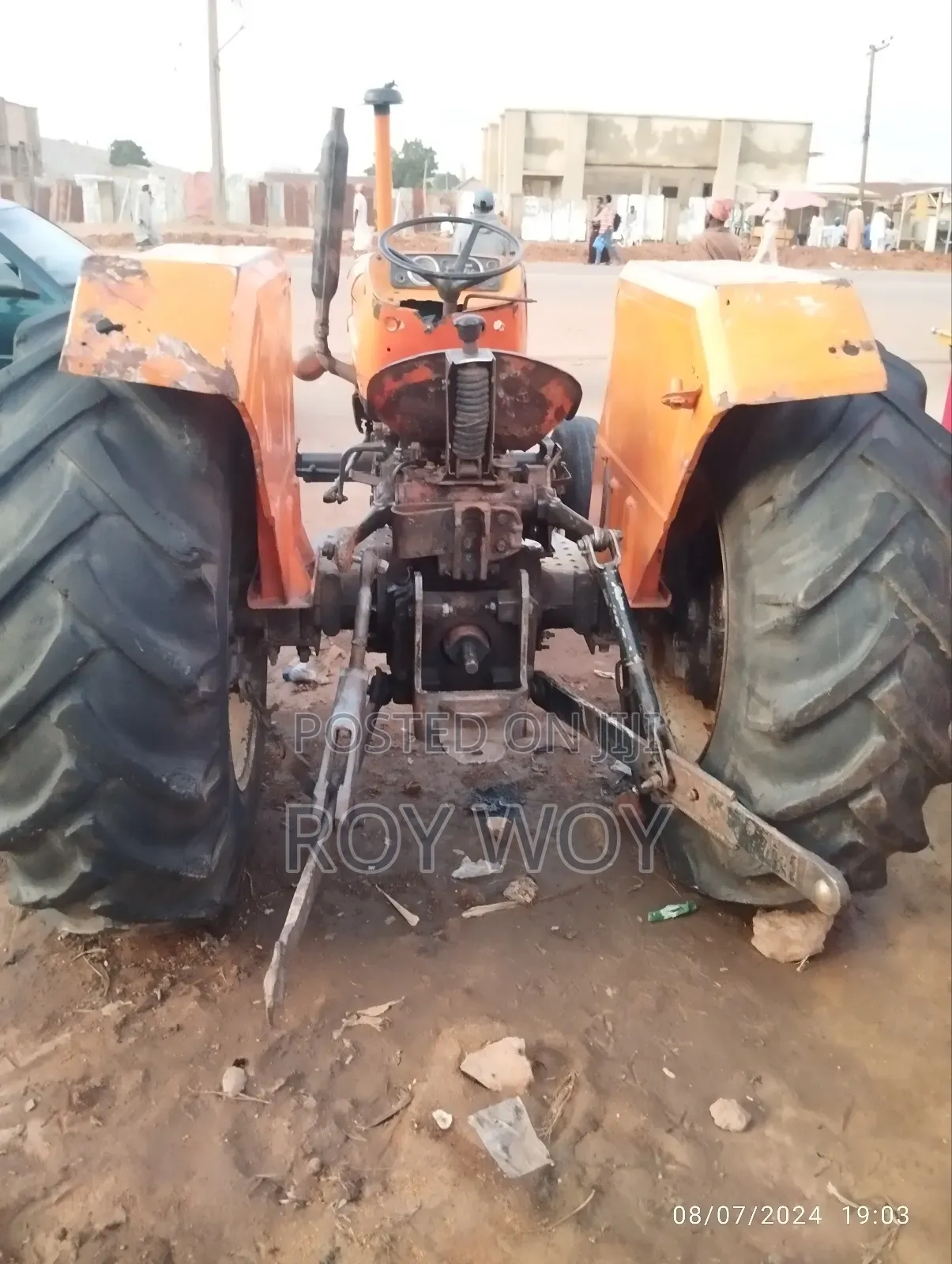 Fiat 640 Tractor Head With Auxiliary 4wheels.