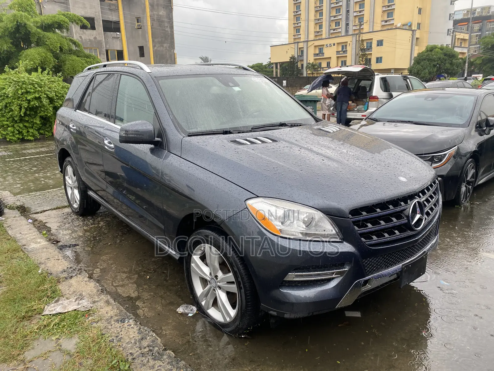 Mercedes-Benz M Class ML350 4MATIC 4dr SUV AWD (3.5L 6cyl 7A) 2015 Gray