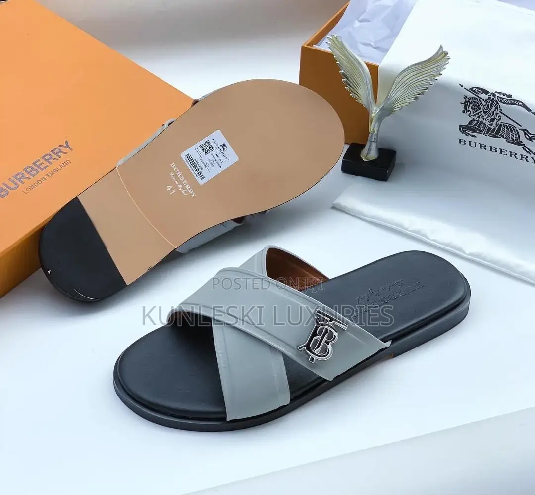 Original Burberry Men Leather Slippers