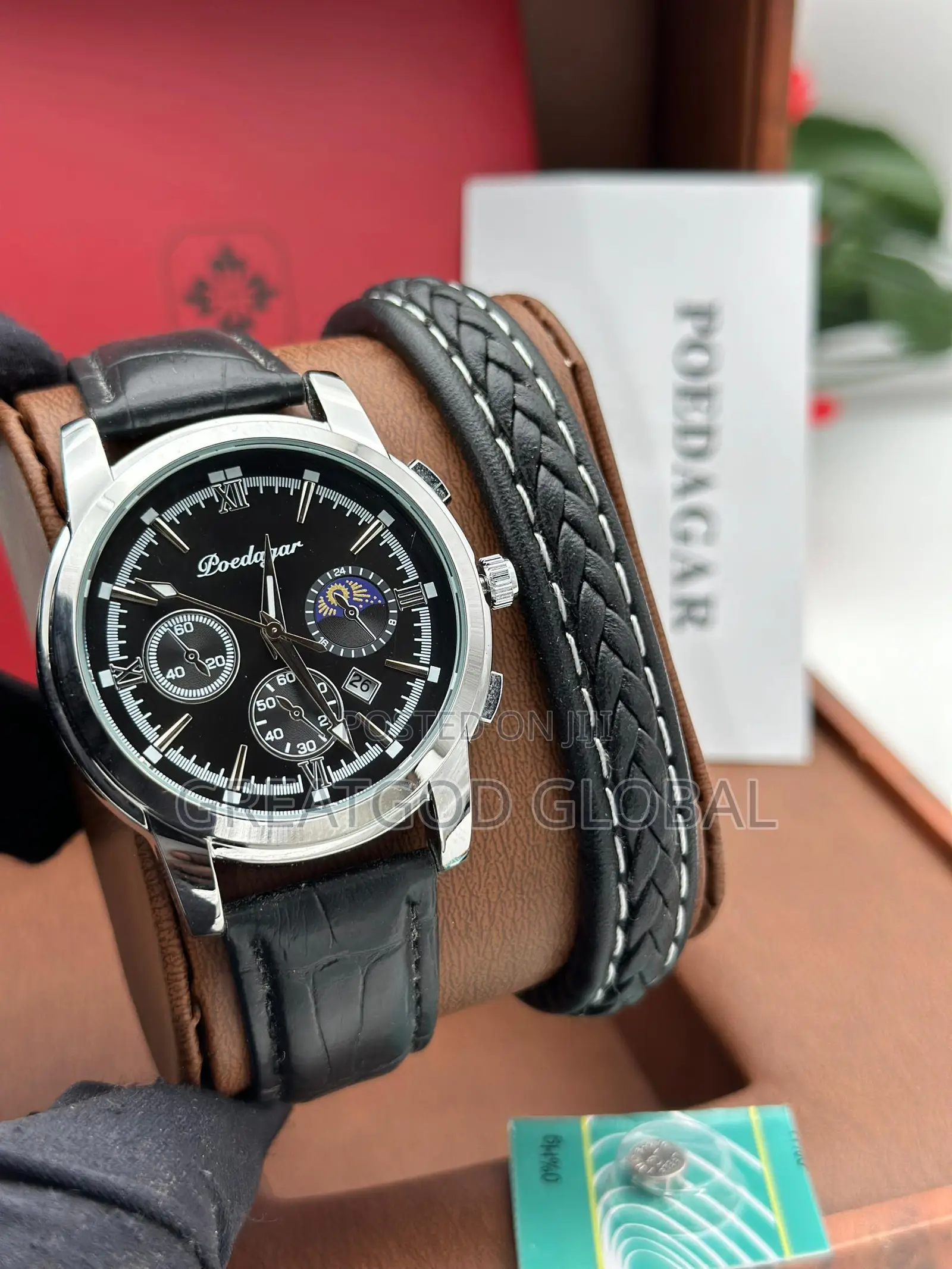 This Poedagar Watch With Bracelet