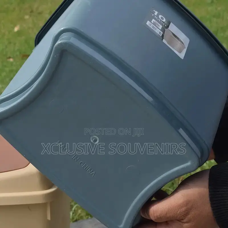 10liter Plastic Garbage Bin Trash Can With Swing Top Lid