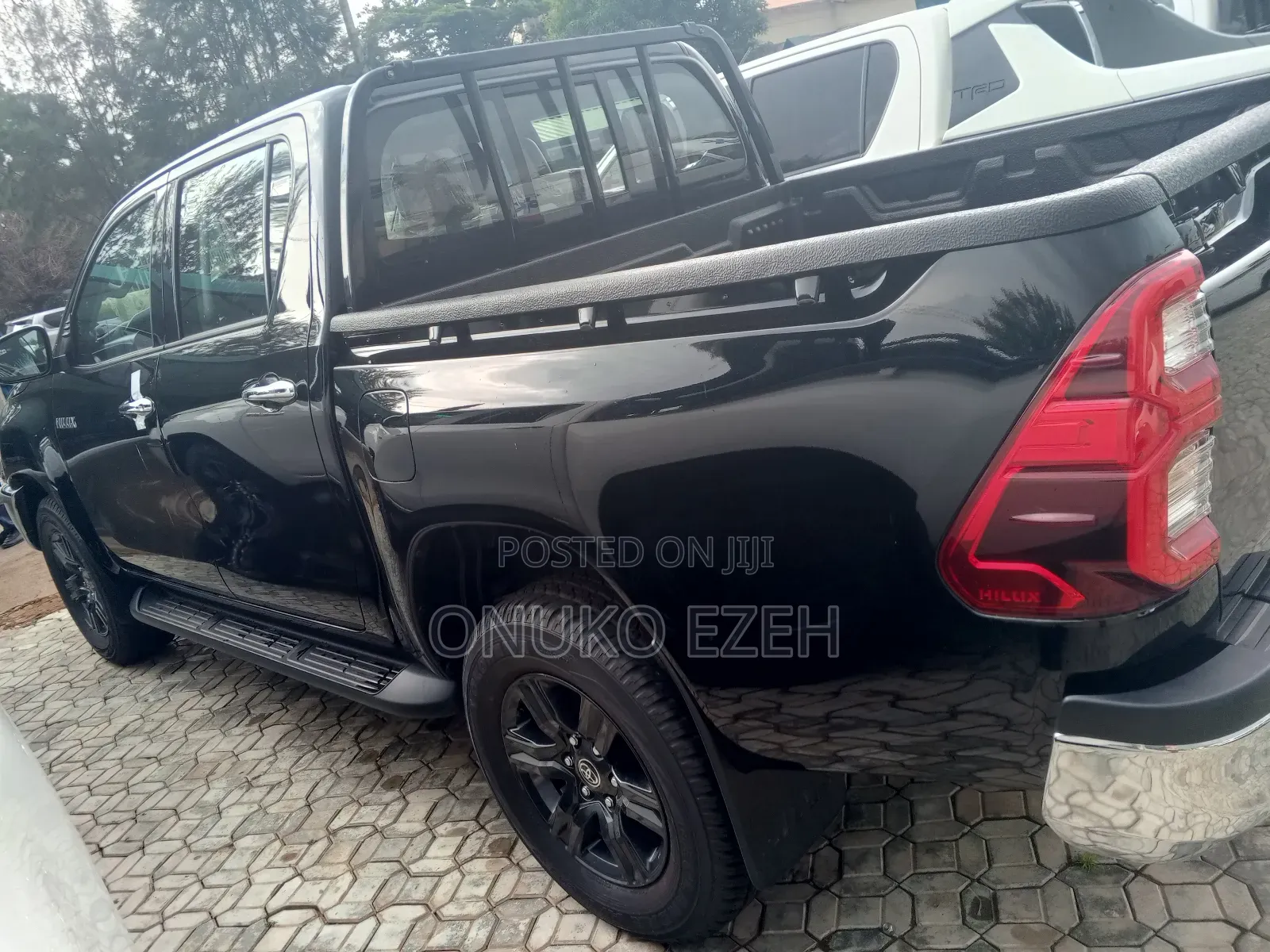 New Toyota Hilux 2024 Black