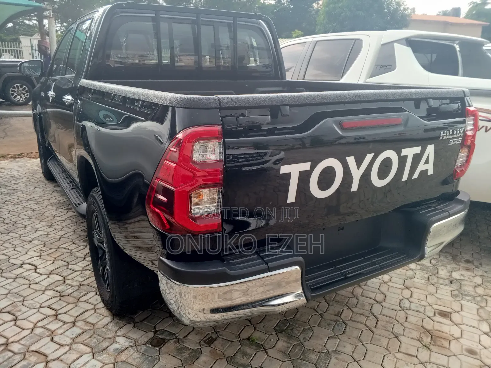 New Toyota Hilux 2024 Black