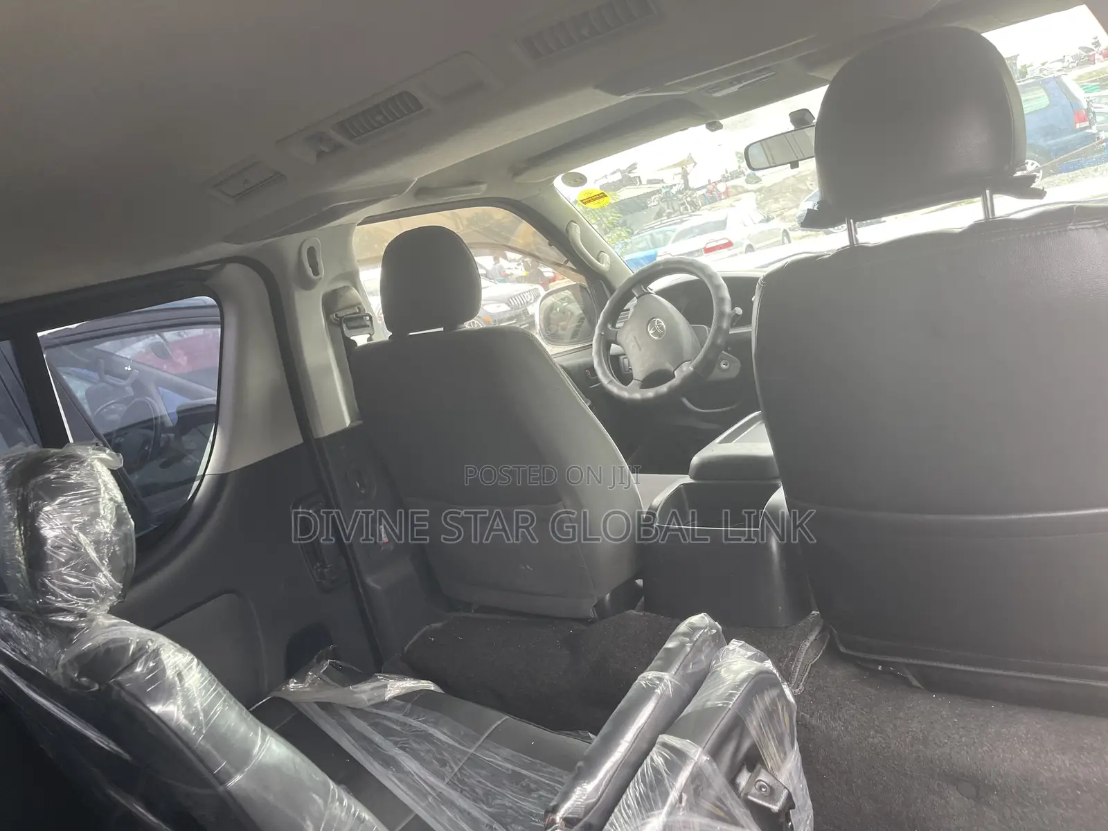 Toyota HiAce 2010 Black