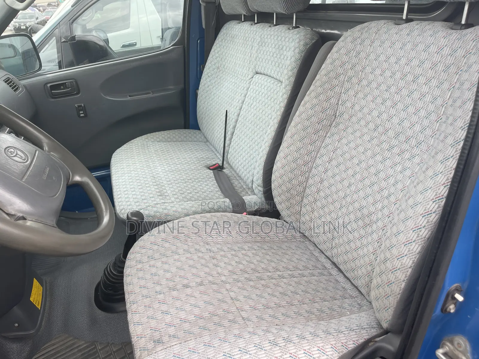 Toyota HiAce 2008 Blue