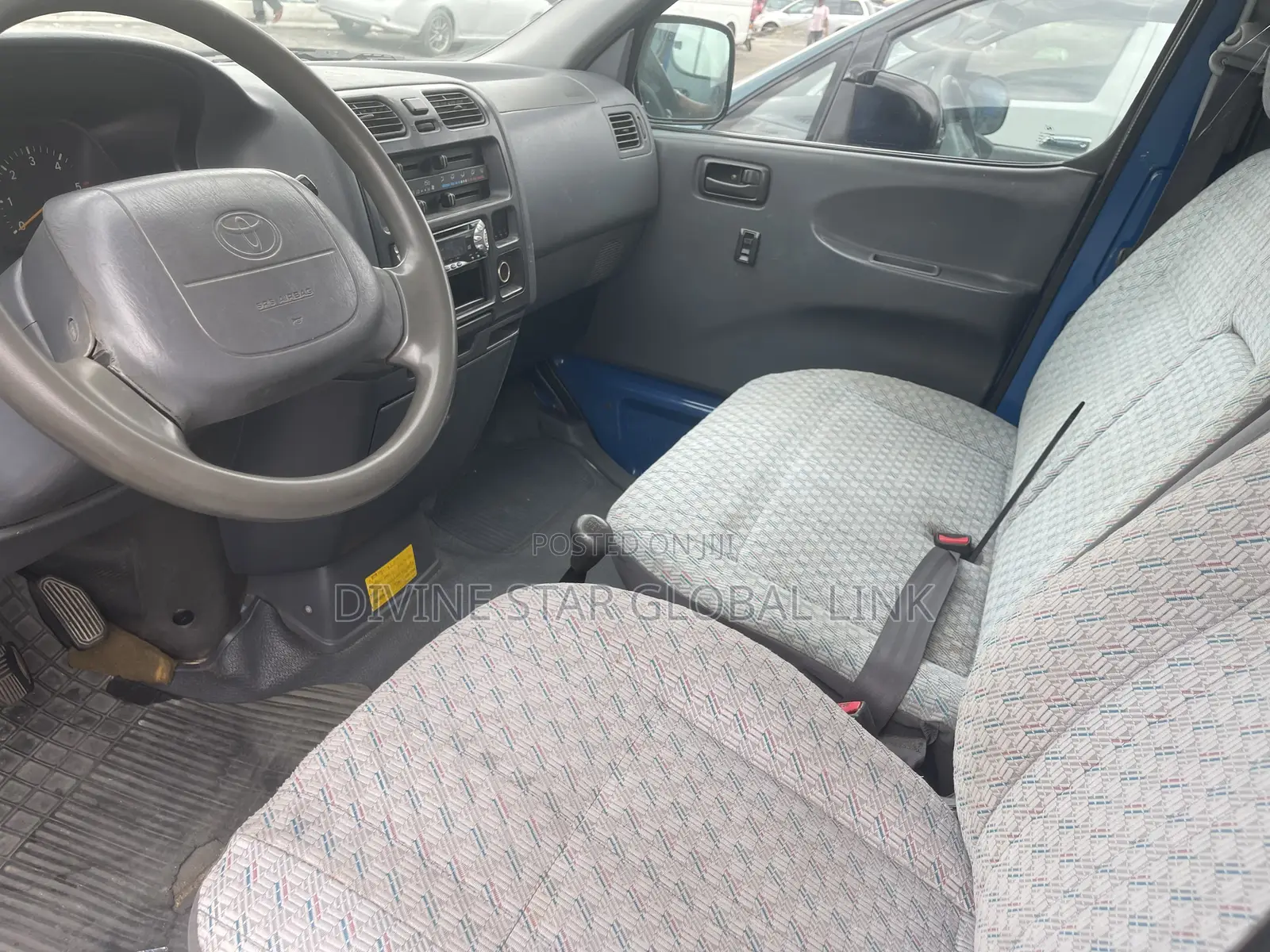 Toyota HiAce 2008 Blue