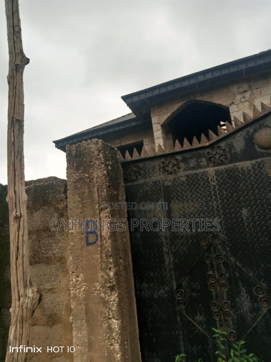 16bdrm House in Polytechnic, Ibadan, Akala Express for sale