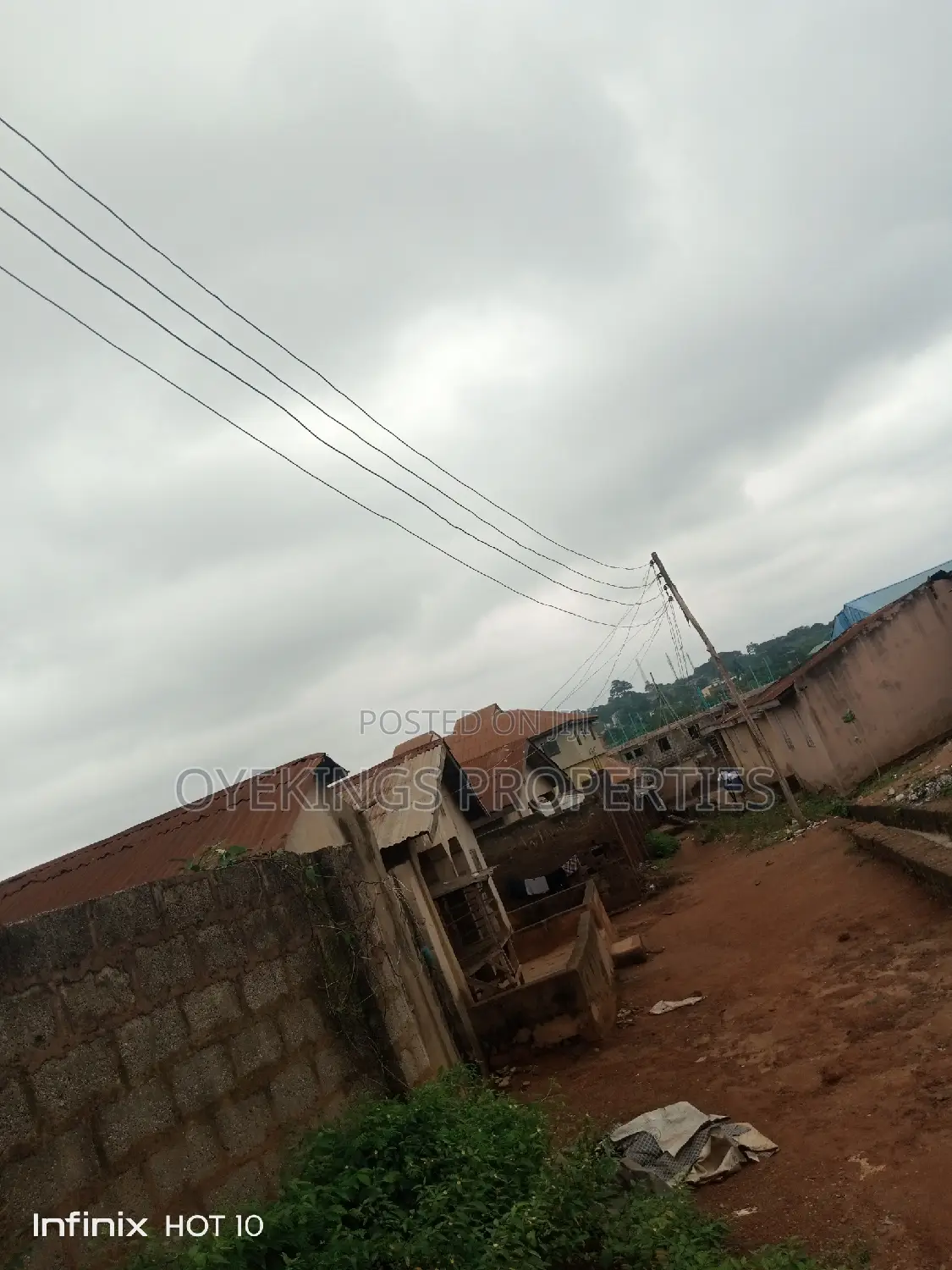 16bdrm House in Polytechnic, Ibadan, Akala Express for sale