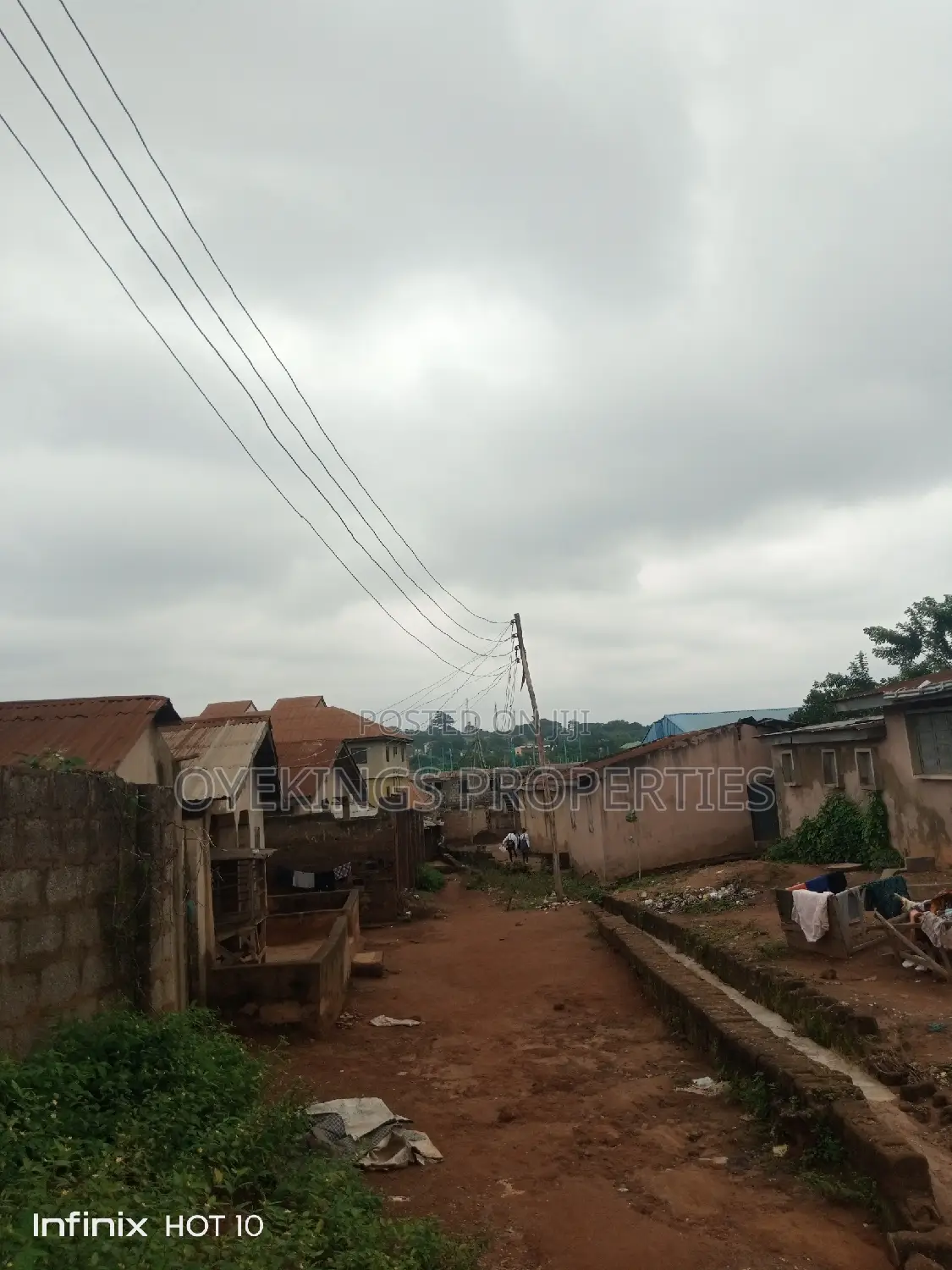16bdrm House in Polytechnic, Ibadan, Akala Express for sale