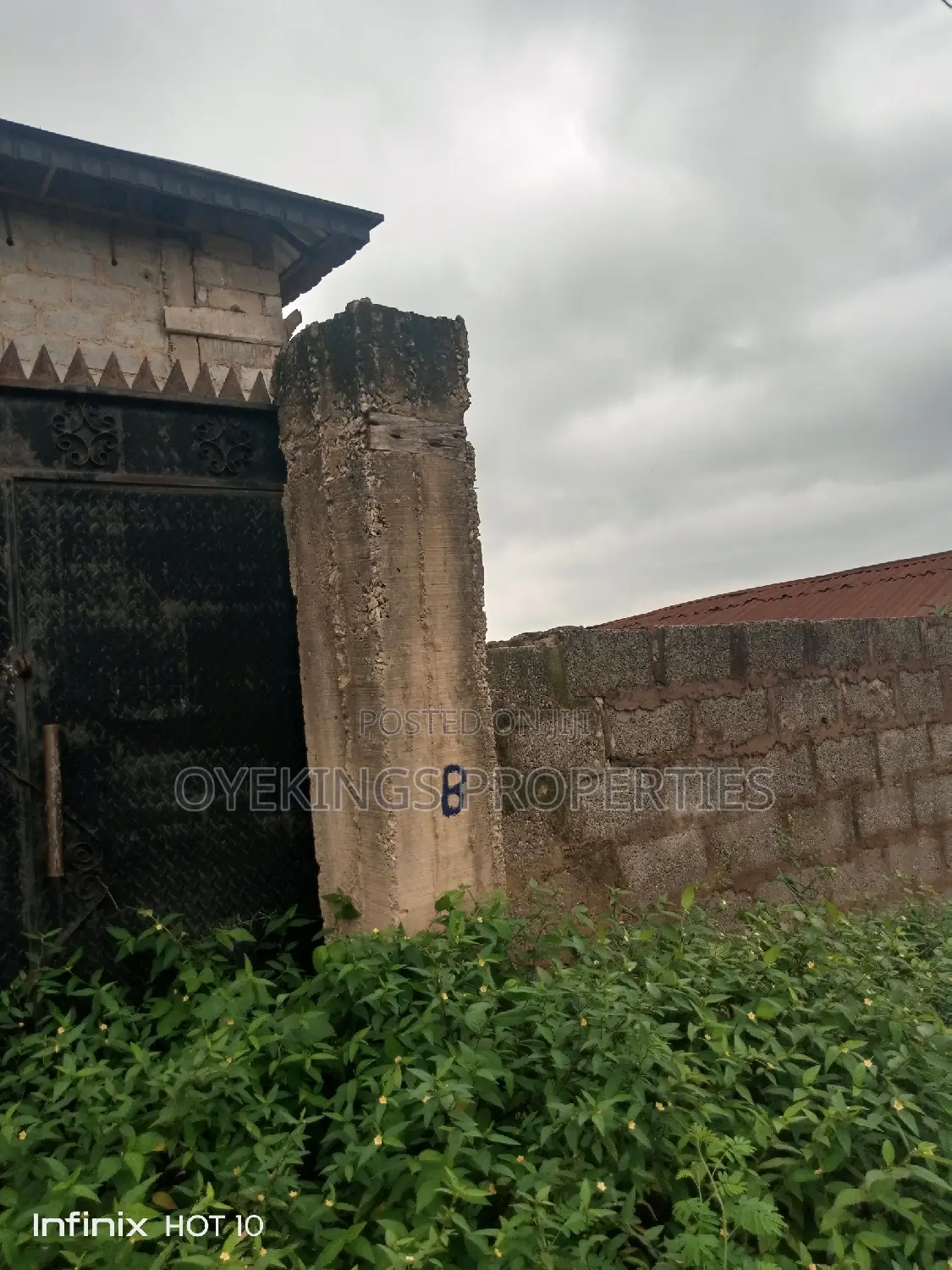 16bdrm House in Polytechnic, Ibadan, Akala Express for sale