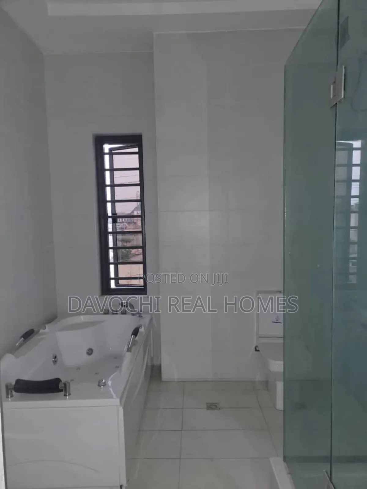 4bdrm Duplex in Orchid Road, Lekki for sale