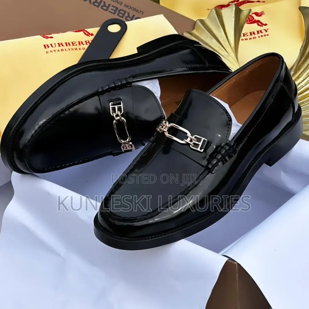 Original Burberry London Men Loafers Shoes Collections