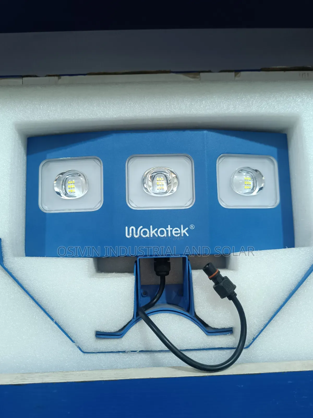 Wakatek All in One Floodlight With Solar Panel
