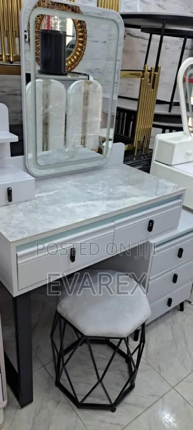 Luxury Standing Cabinet Shelve Mirror With Drawer
