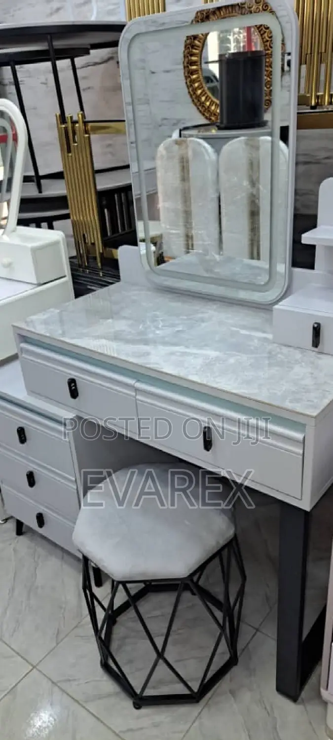 Luxury Standing Cabinet Shelve Mirror With Drawer
