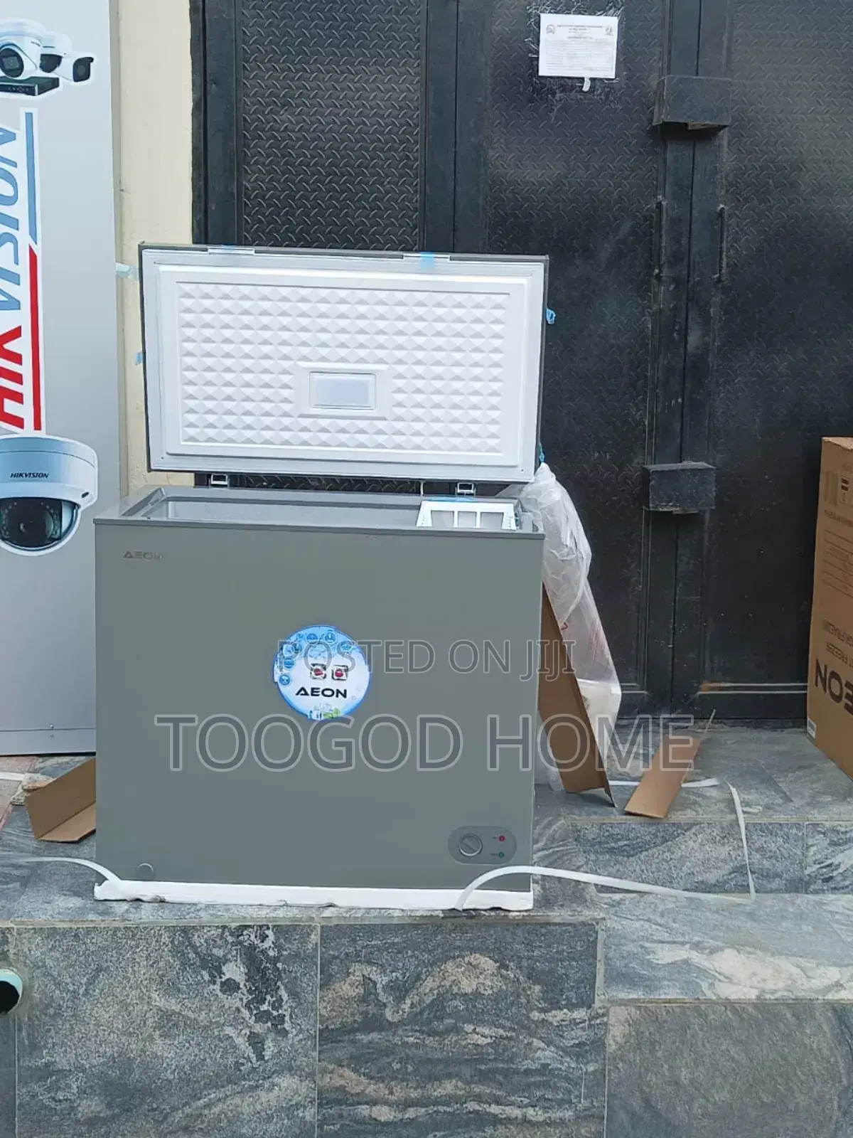 Aeon Chest Freezer 200l