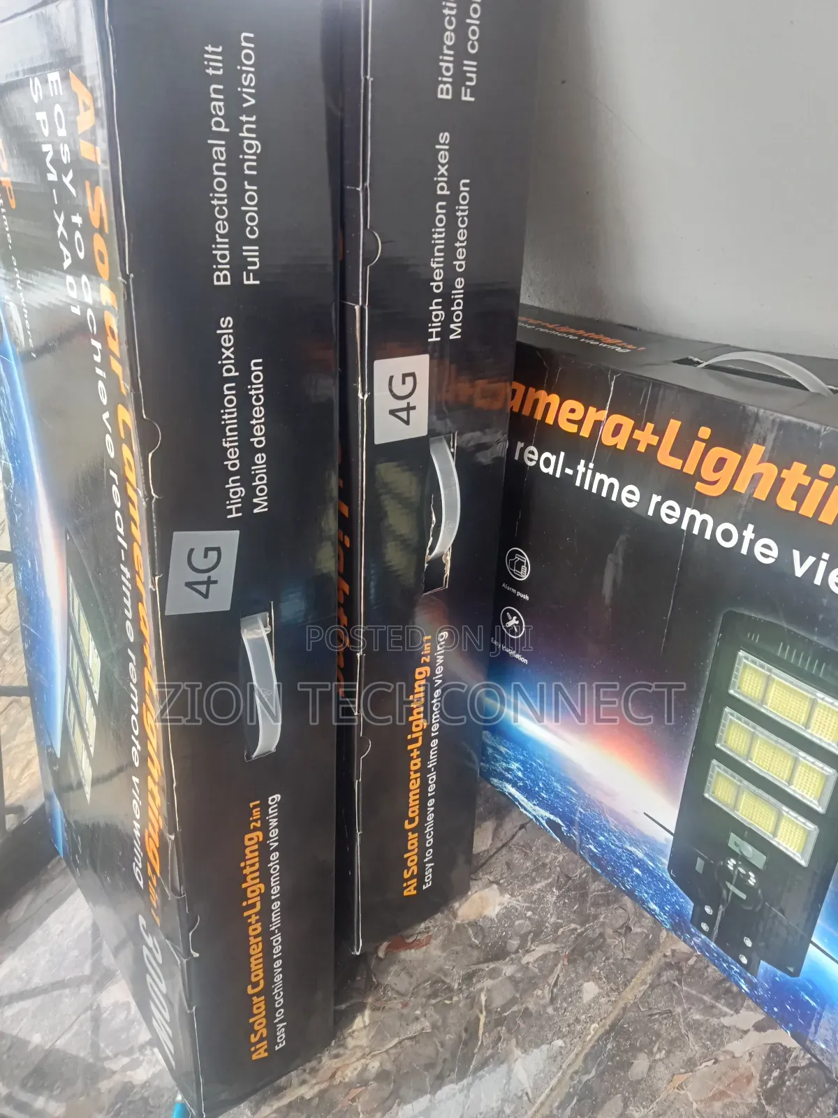 All in One Solar Streetlight With 4G PTZ Ai Camera