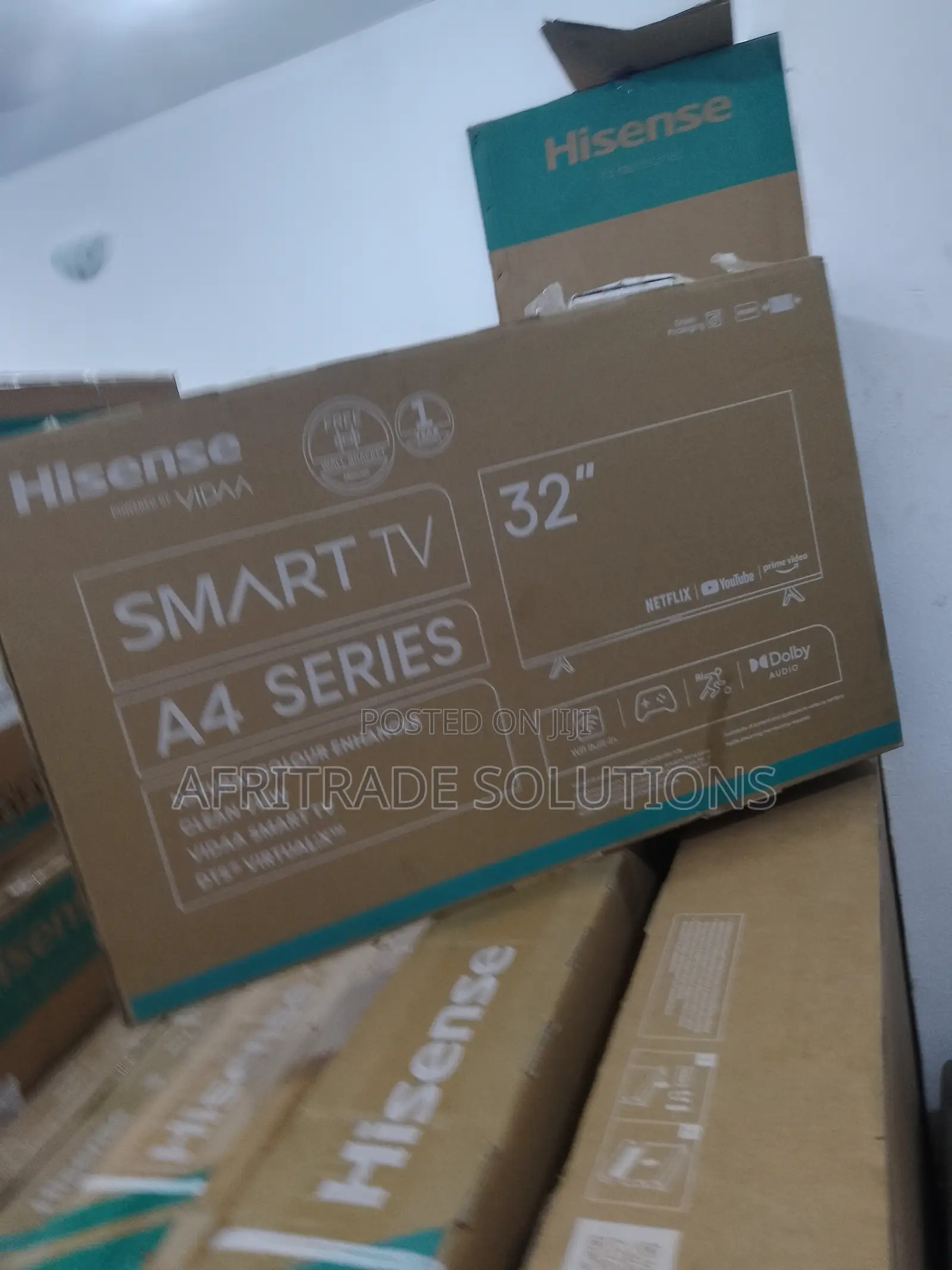 Brand New Hisense 32" Smart HD TV