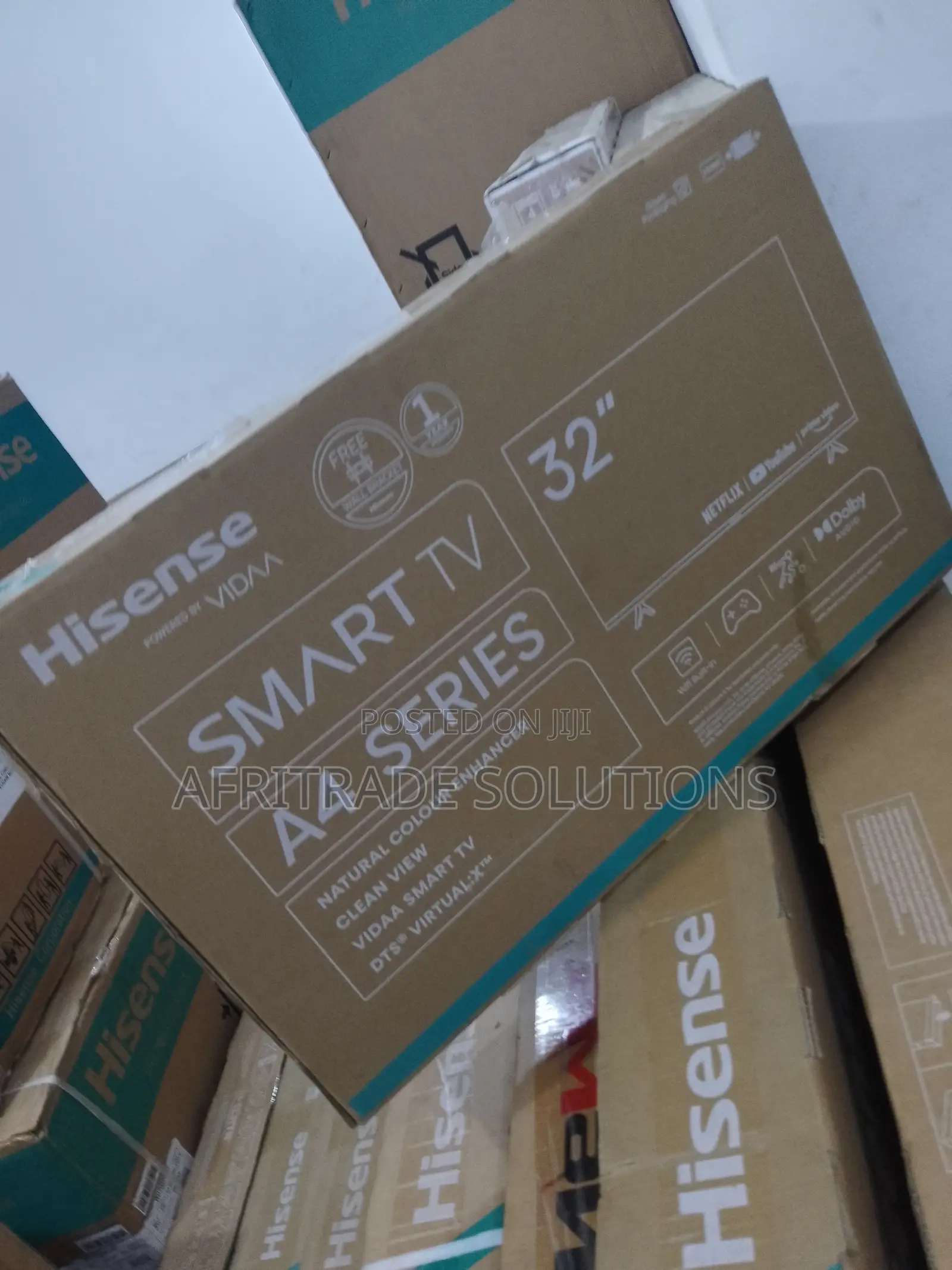 New Hisense 32" Smart HD TV