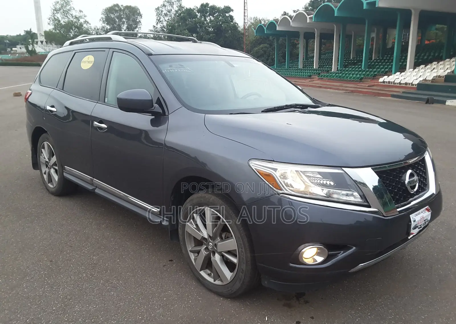 Nissan Pathfinder Platinum 4dr SUV 4WD (3.5L 6cyl CVT) 2014 Gray