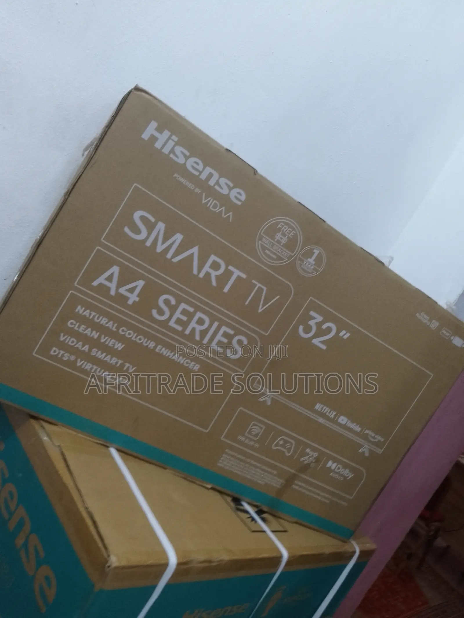 New 32" Hisense Smart HD TV (32A4K)