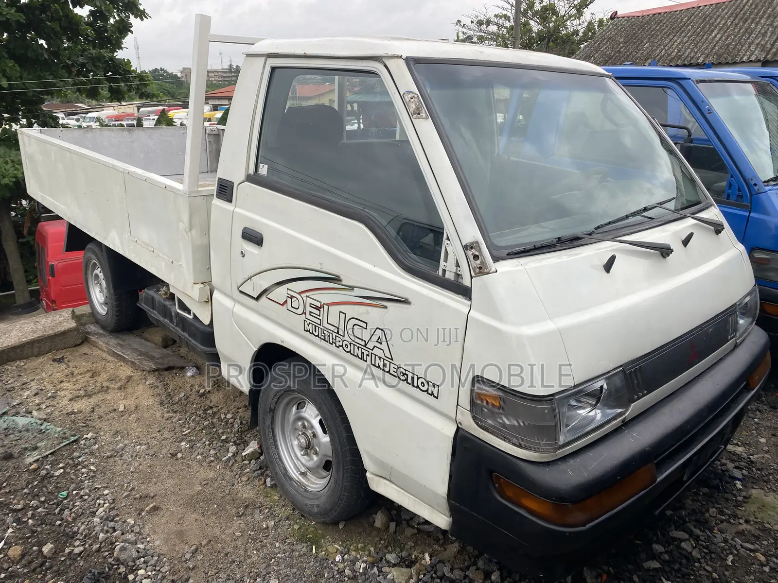 Mitsubishi Delica Truck