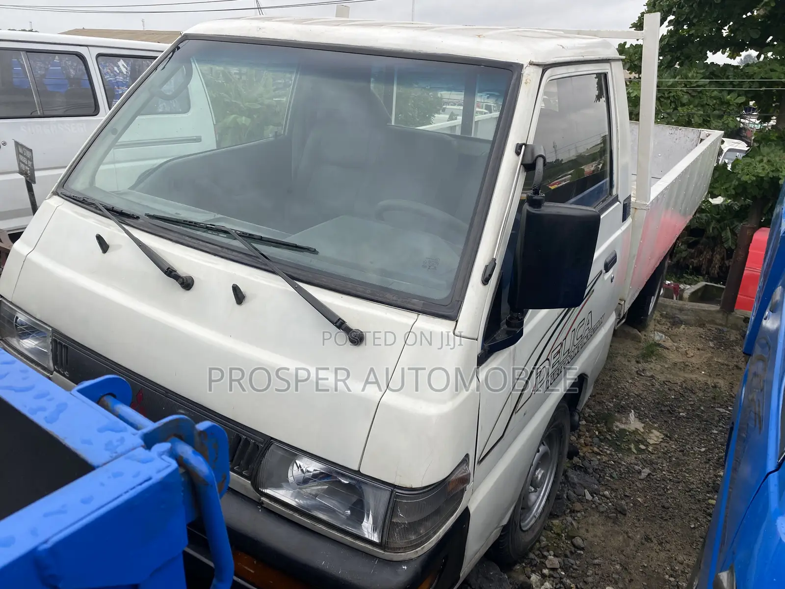 Mitsubishi Delica Truck