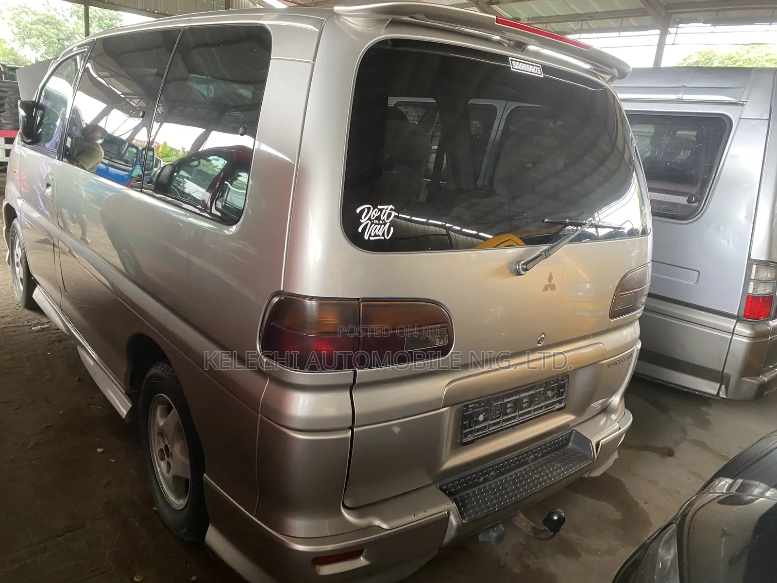 Mitsubishi Space Gear 2003 Silver