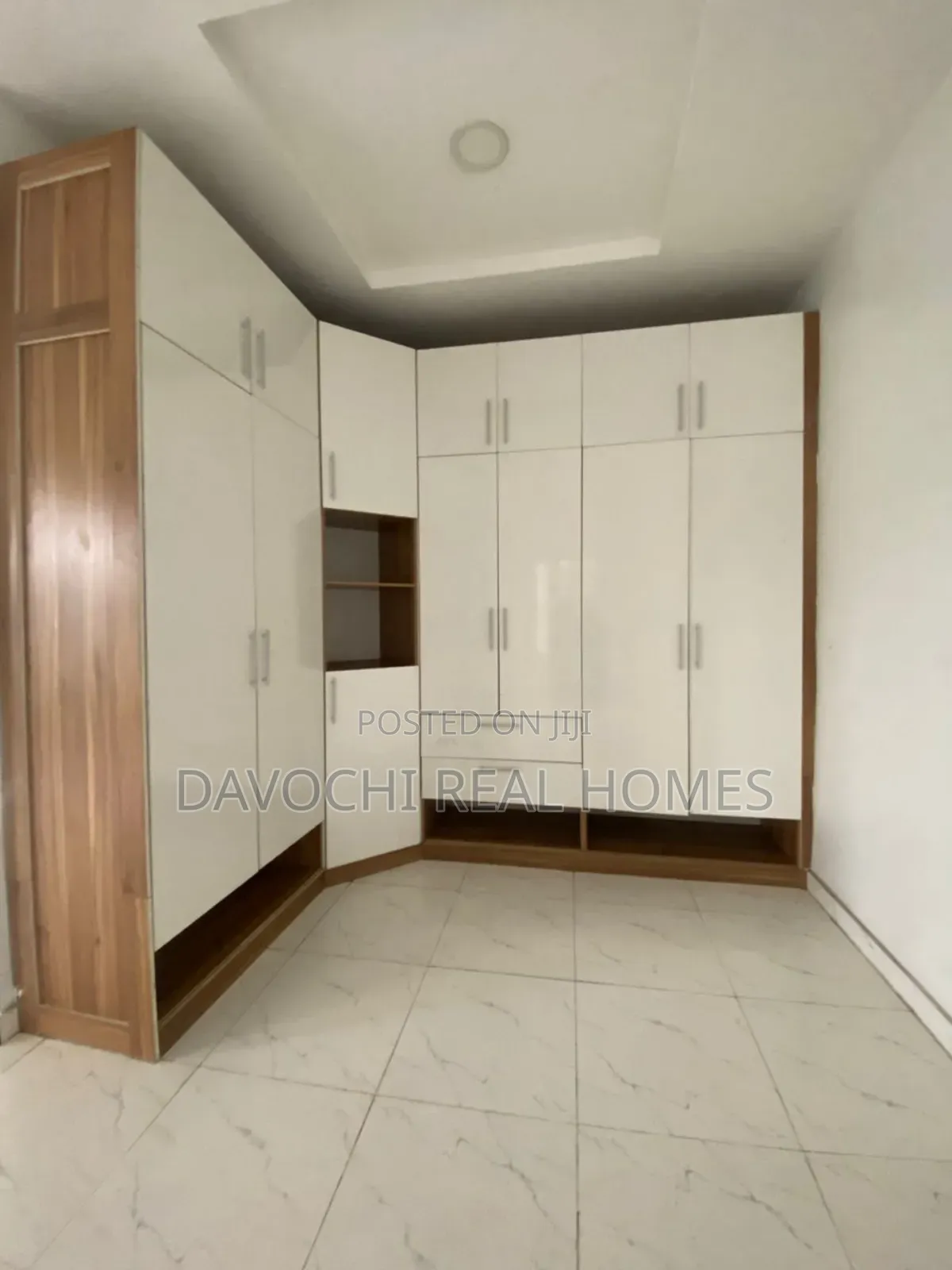 4bdrm Duplex in By Chevron Second, Lekki for rent