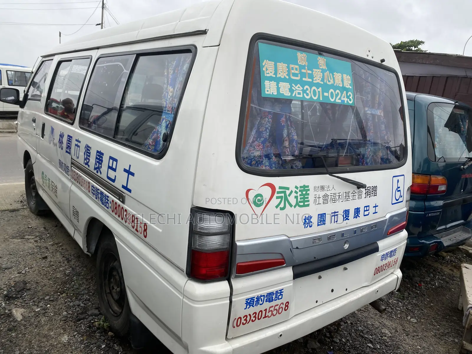 Mitsubishi Delica 2012 White