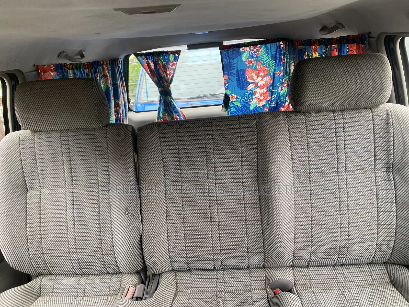 Mitsubishi Space Gear 2003 Blue