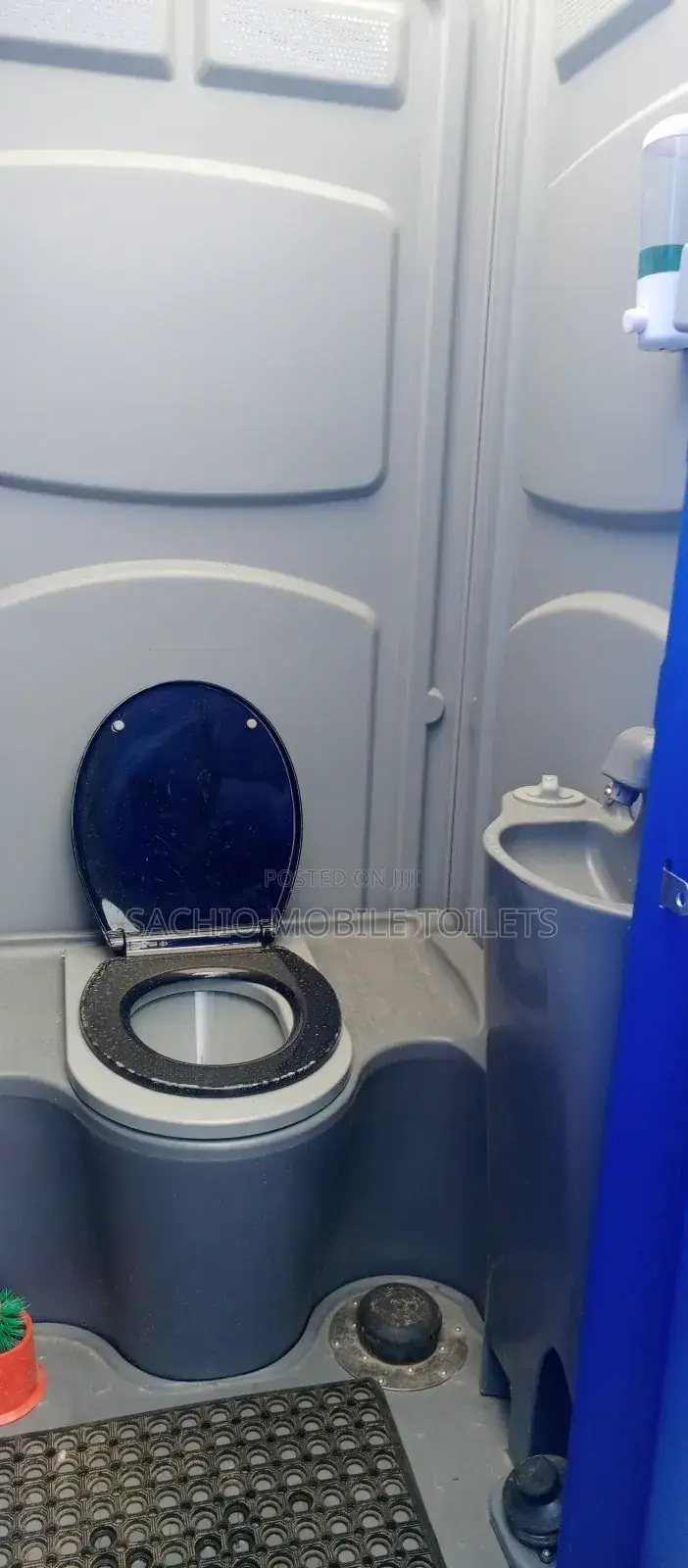 Clean and Affordable Mobile Toilet