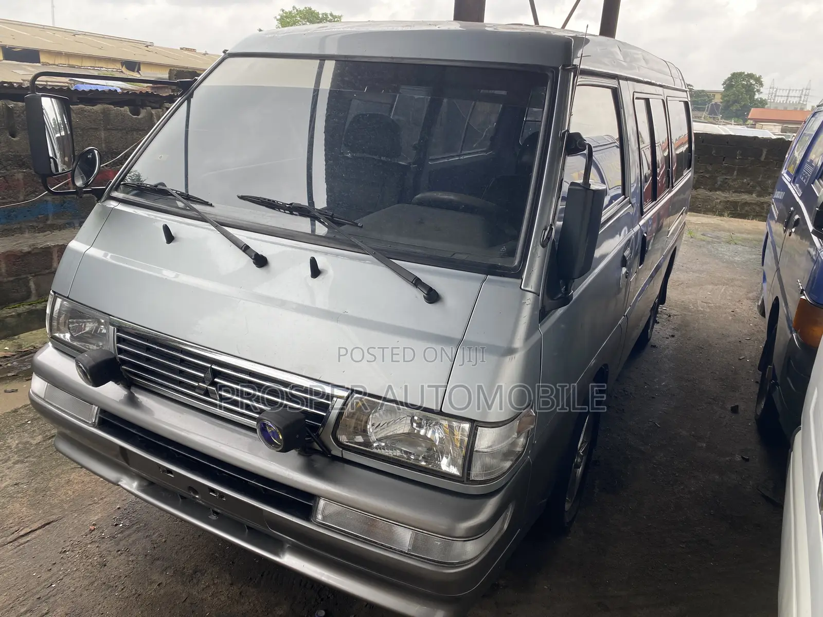 Mitsubishi Delica 2008 Grey