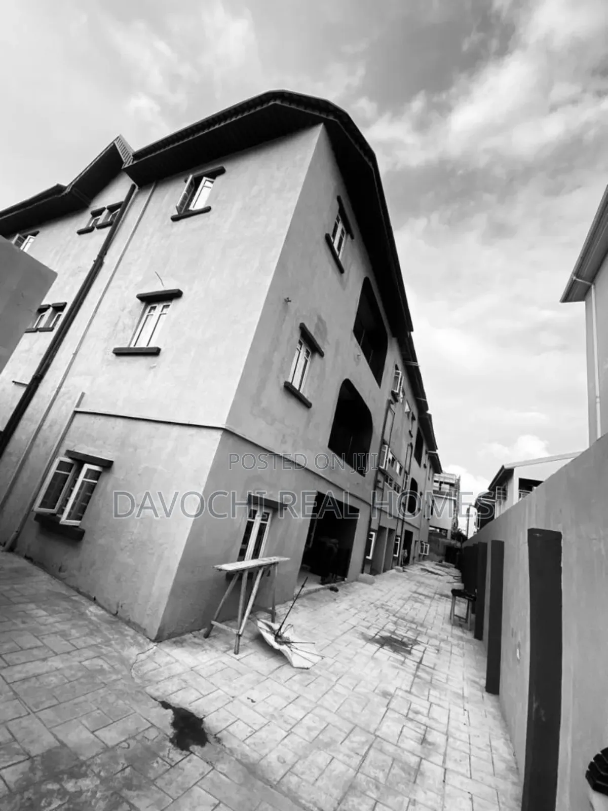 2bdrm Apartment in Ikate Lekki for rent