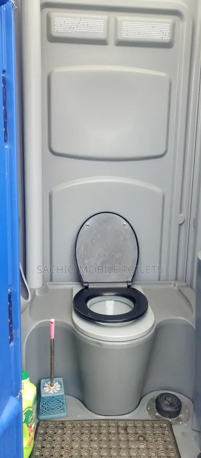 Mobile Toilet Rentals: Convenience at Your Fingertips
