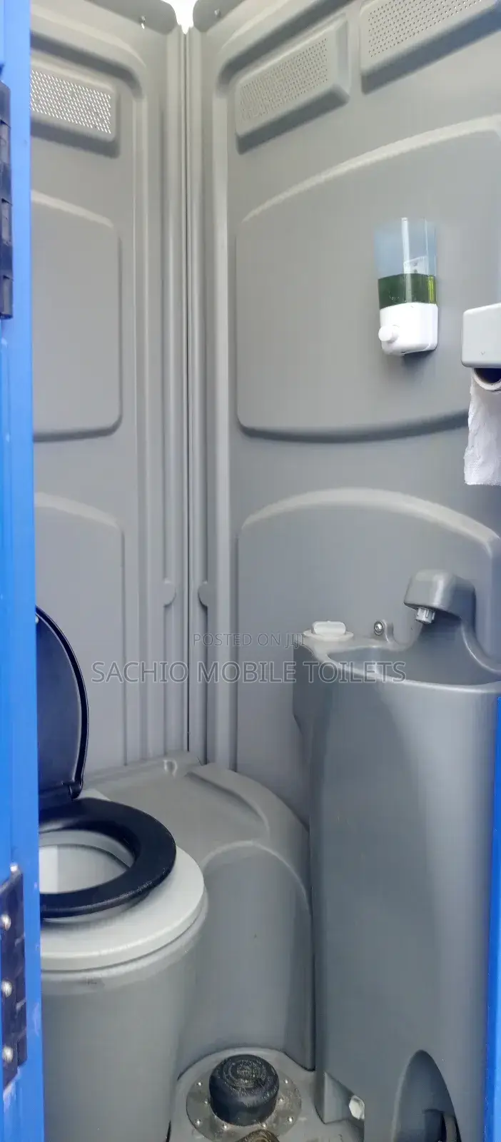 Mobile Toilet Rentals: Convenience at Your Fingertips