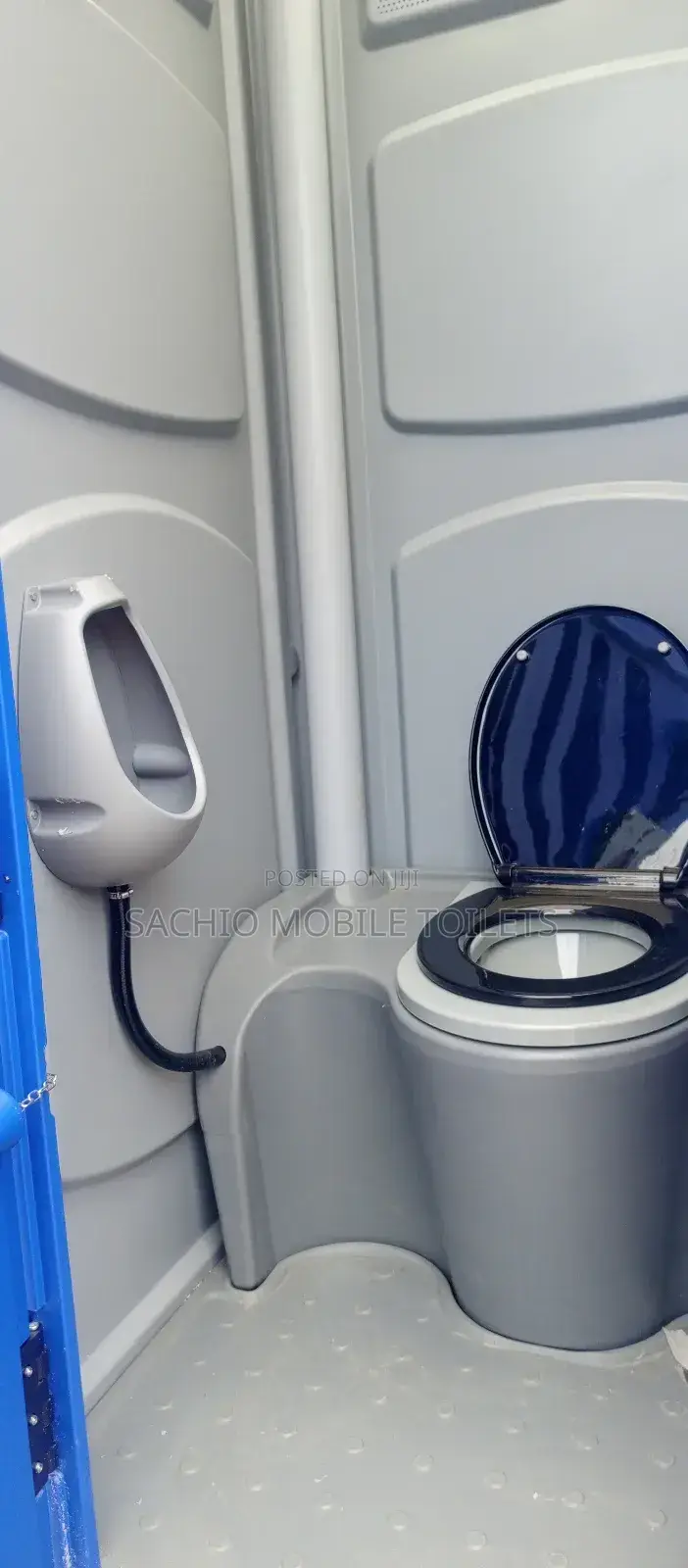 Mobile Toilet Rentals: Convenience at Your Fingertips