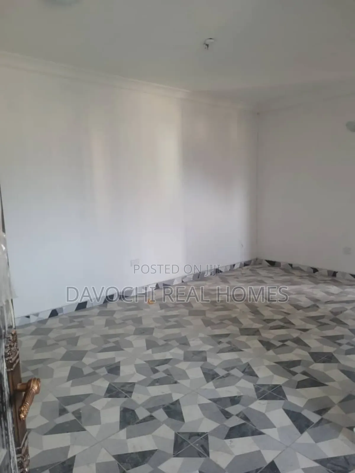 2bdrm Apartment in Ikota Ajah, Lekki for rent