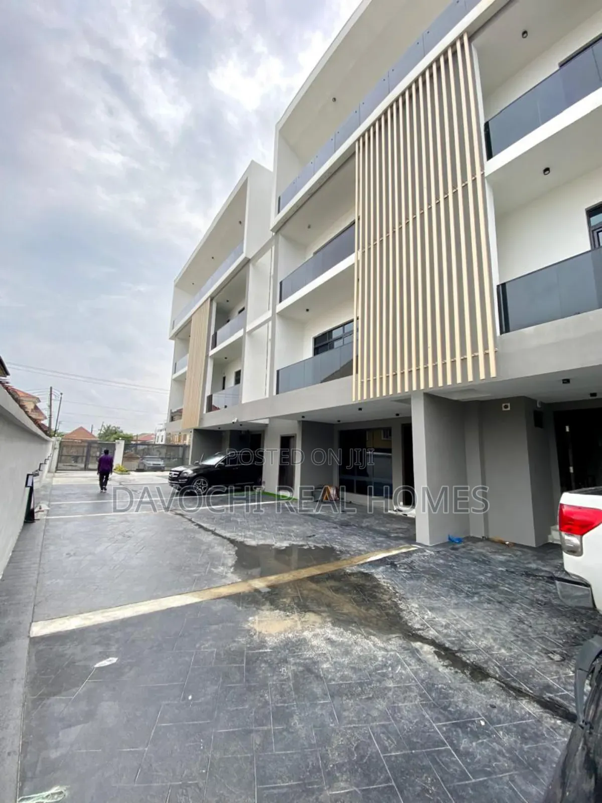 4bdrm Duplex in Lekki Phase One for rent