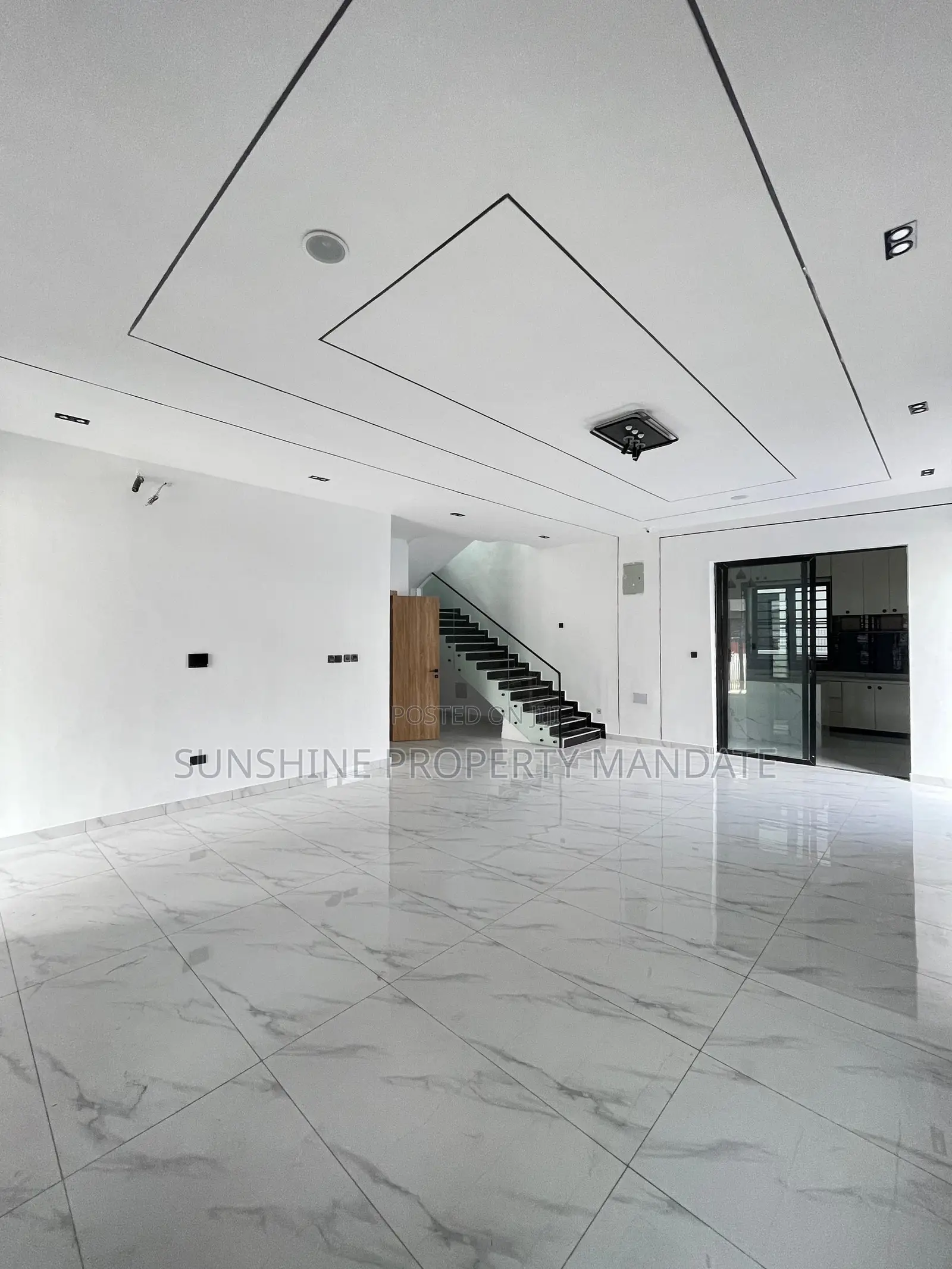 5bdrm Duplex in Lekki Orchid for sale
