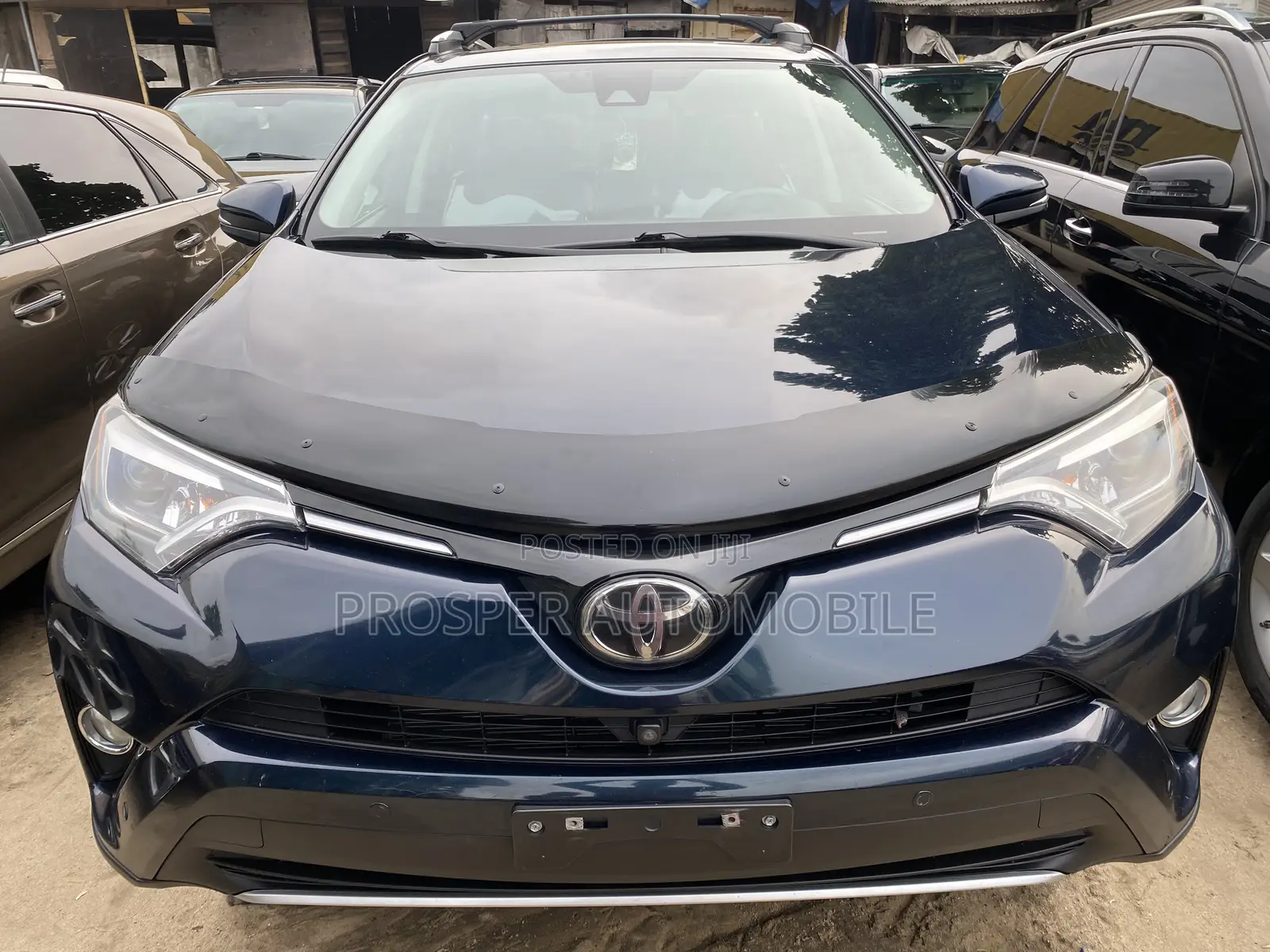 Toyota RAV4 2018 Blue