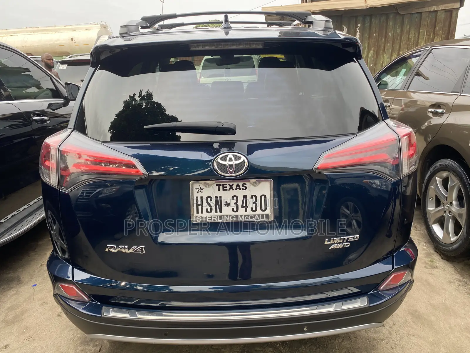 Toyota RAV4 2018 Blue