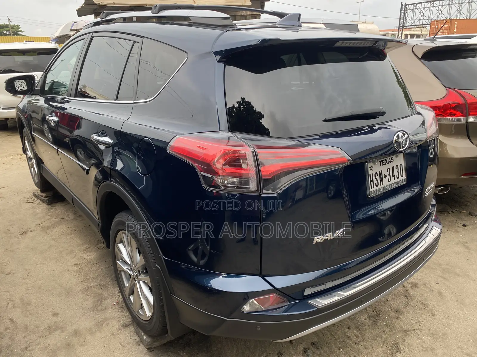 Toyota RAV4 2018 Blue