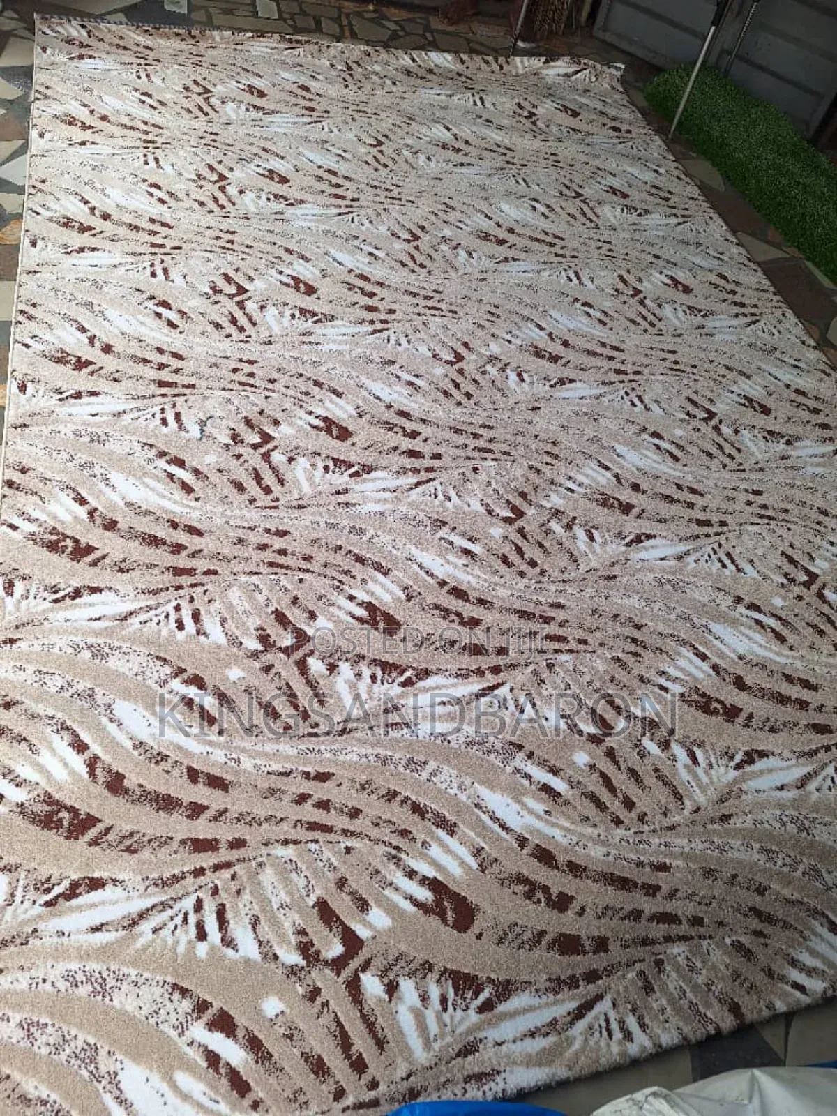 8*11fts Btown and Cream Designer Brown Turkey Center Rug