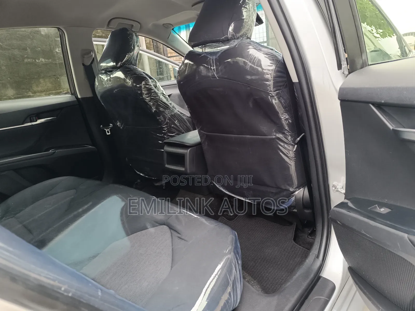 Toyota Camry LE FWD (2.5L 4cyl 8AM) 2018 Silver
