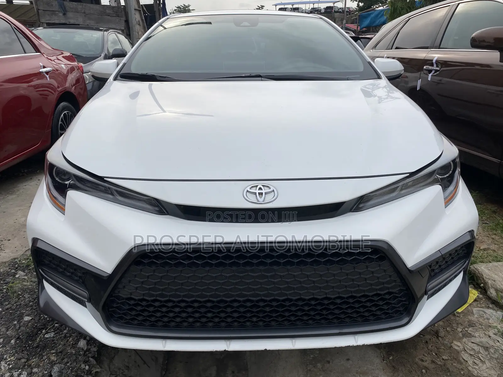 Toyota Corolla SE 2021 White