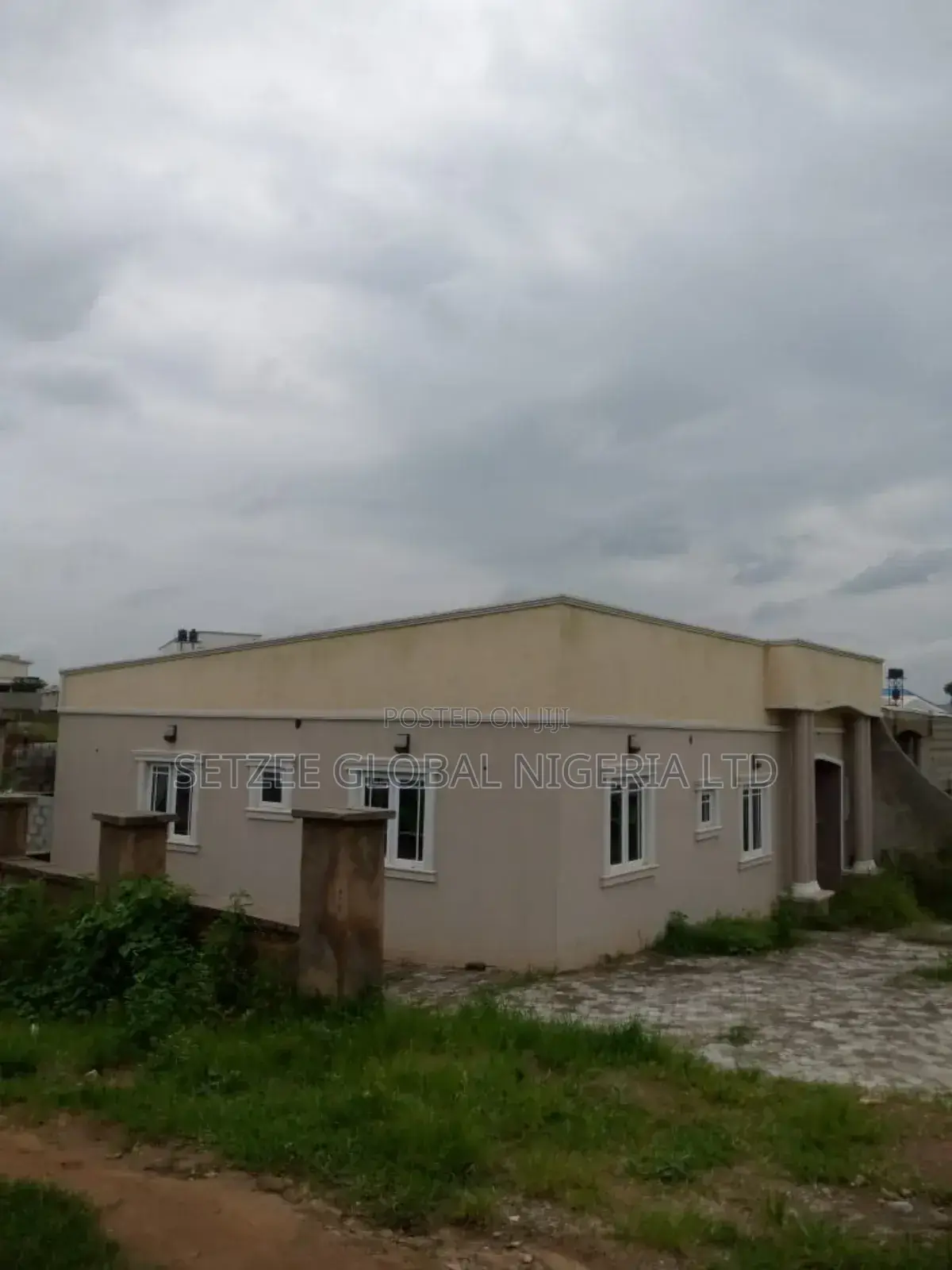 3bdrm Bungalow in Upper Room Estate, Dei-Dei for sale