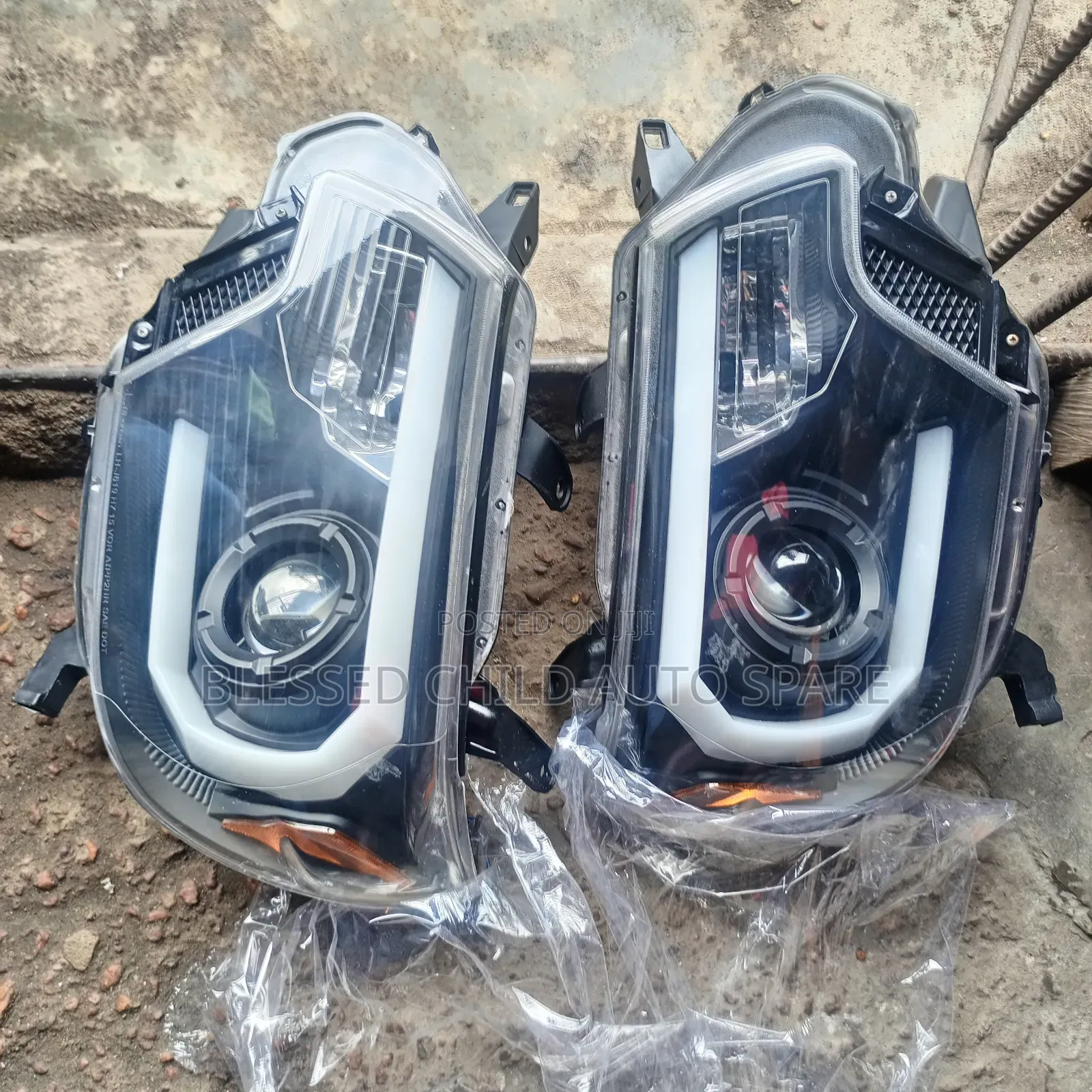 Headlamp Toyota Tacoma 2010-2012 LED