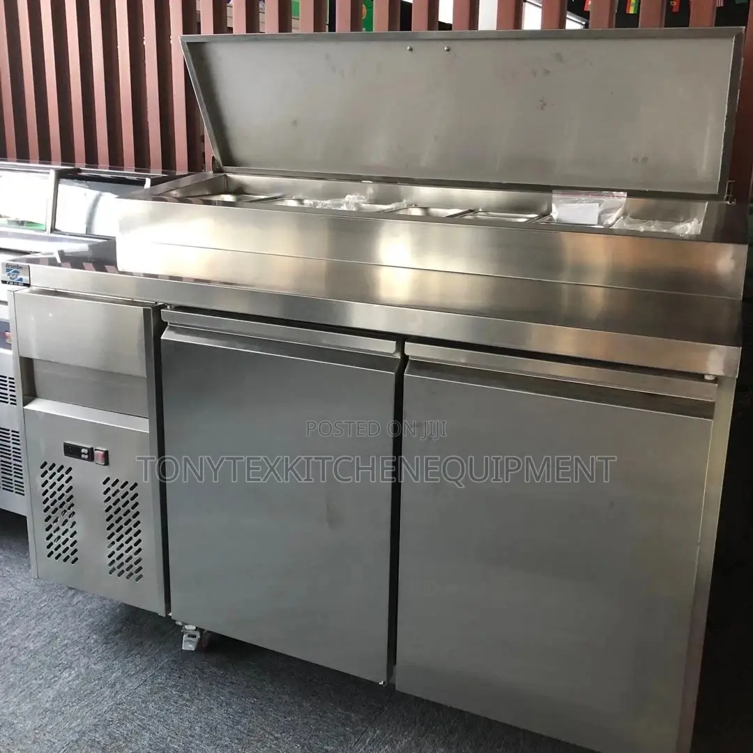Standing Salad Bar With Side and Under Bar